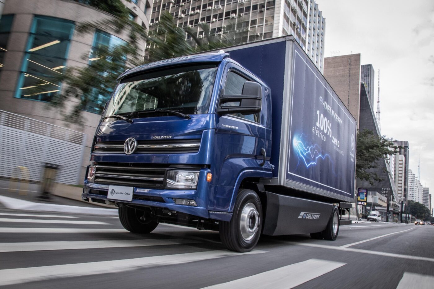 E dutra corridor brazil volkswagen traton cropped