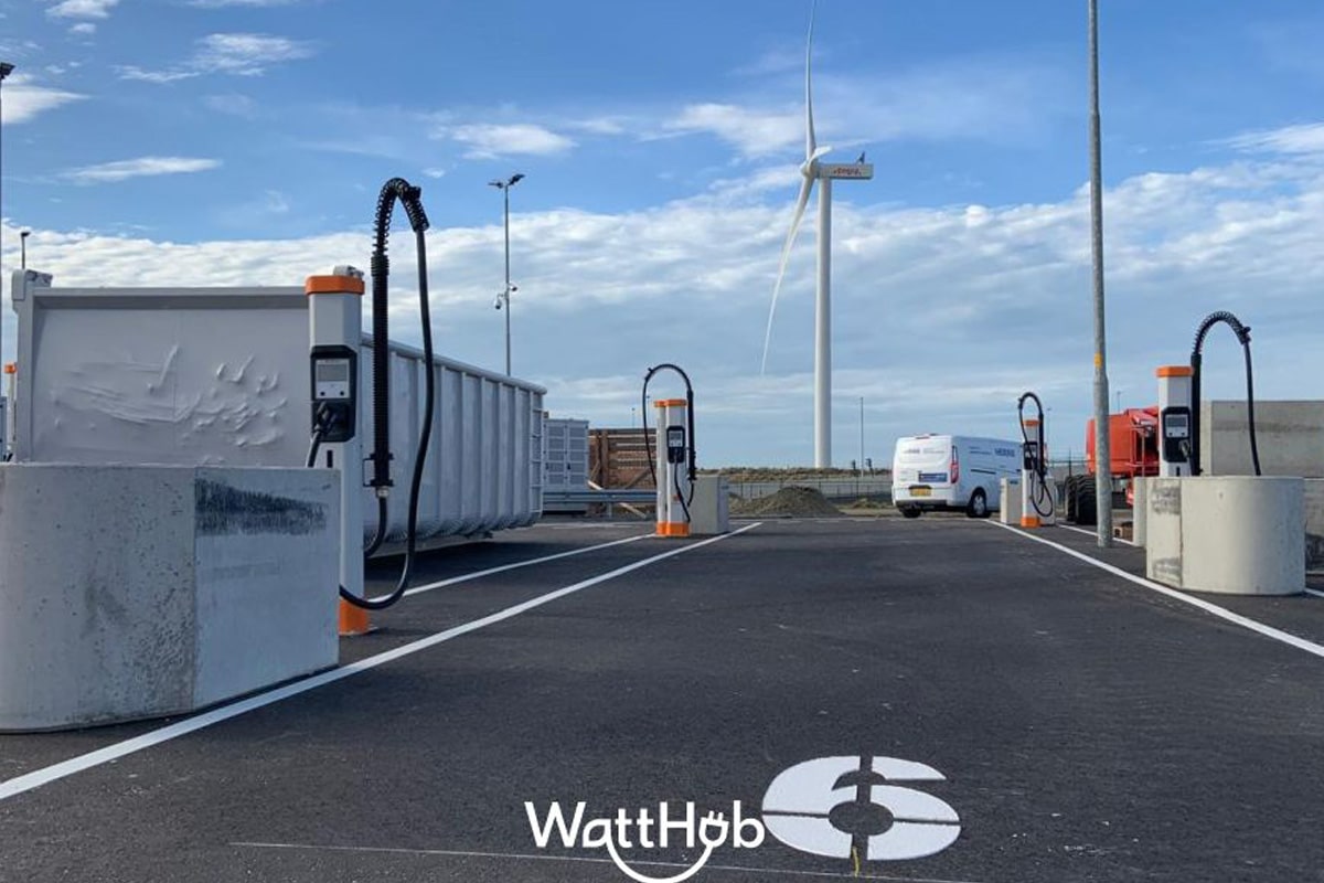 Watthub ladestation charging station e lkw electric truck maasvlakte min