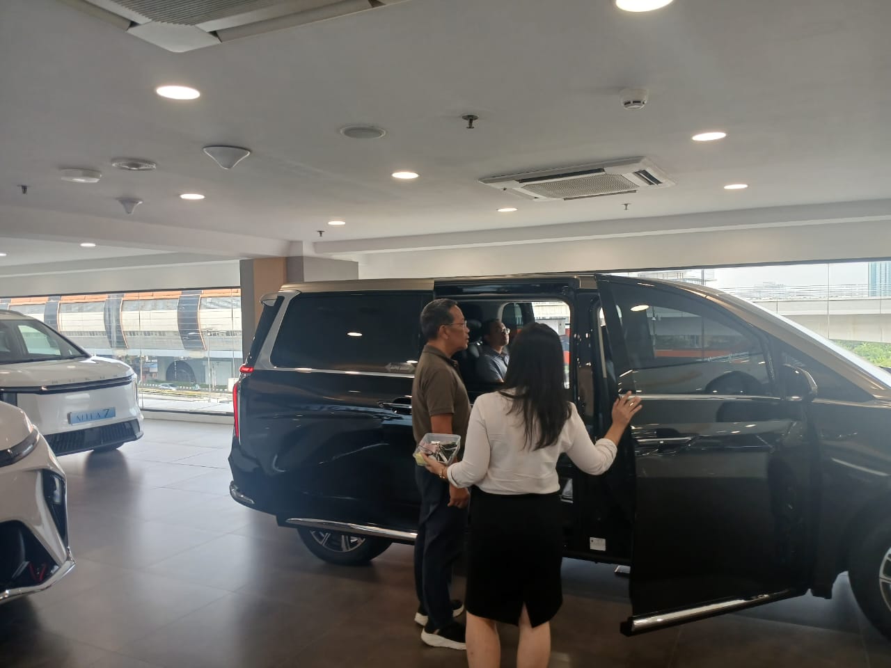 Maxus mifa indonesia showroom event