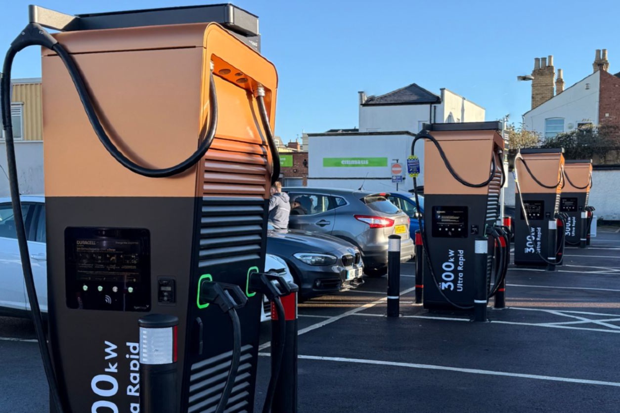 Duracell e charge cheltenham uk hpc charging stations