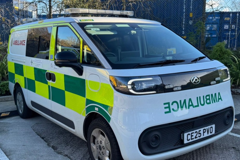 Welsh ambulance service maxus edeliver