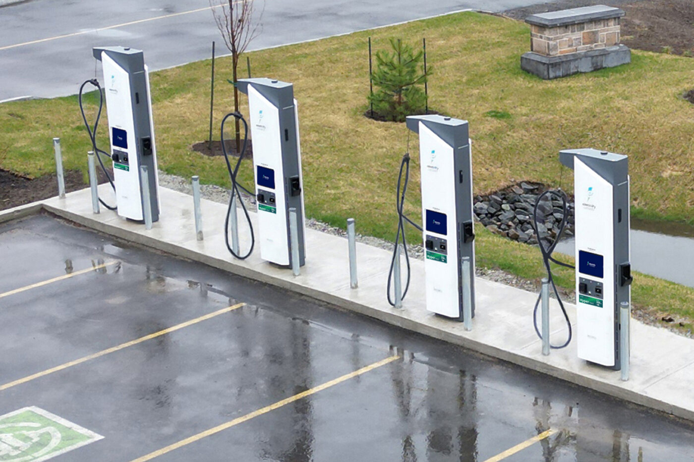 Electrify canada dc charging station quebec e