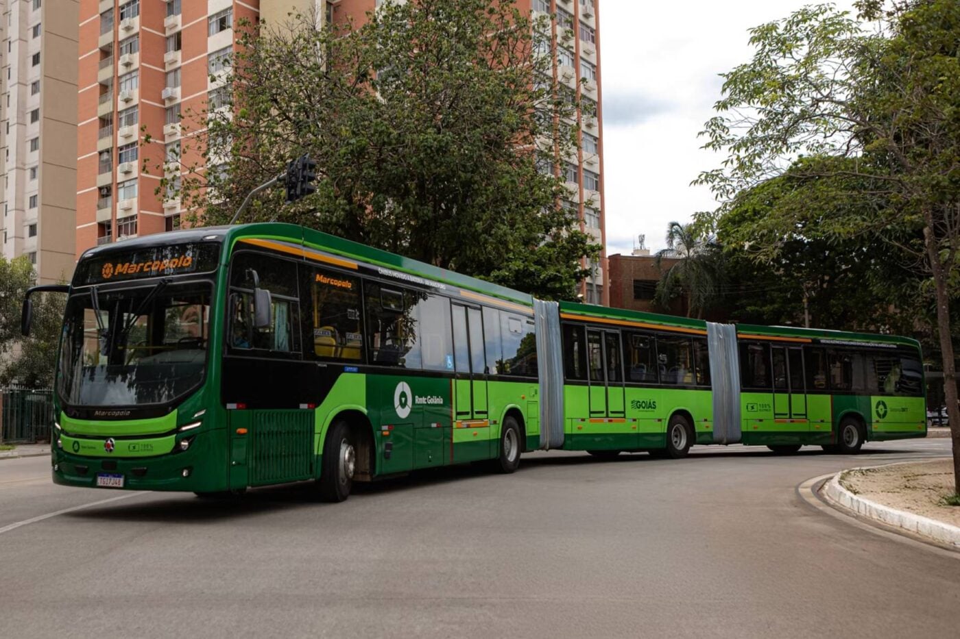 Volvo electric bus brasil goiania bzrt articulated
