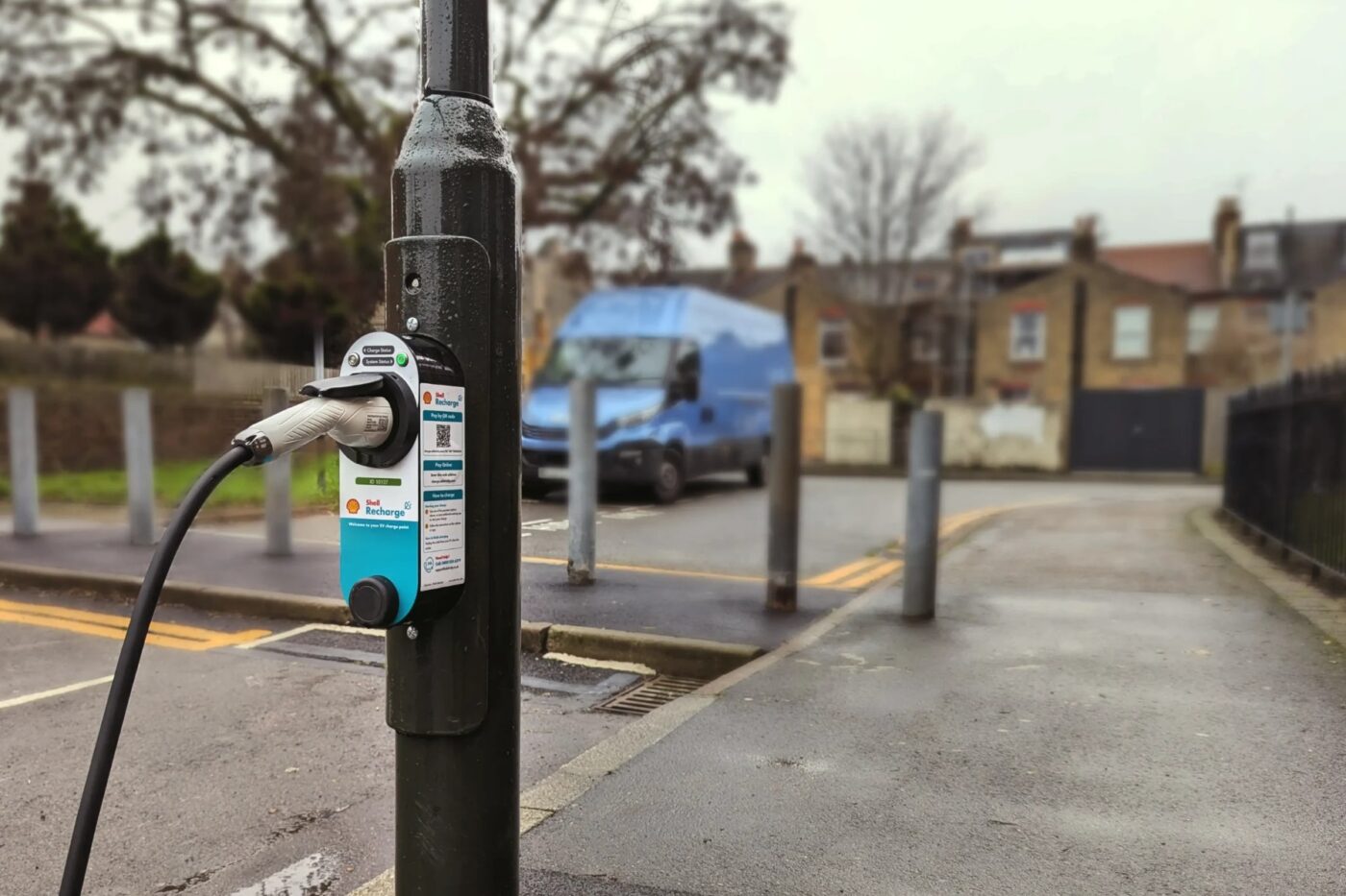 Surecharge ubitricity takeover cropped lamppost charging station