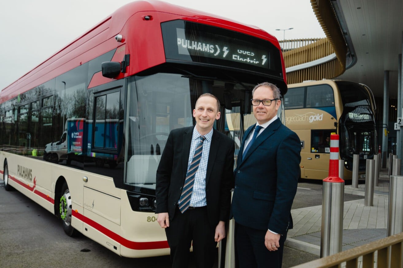 Pulham e bus cropped