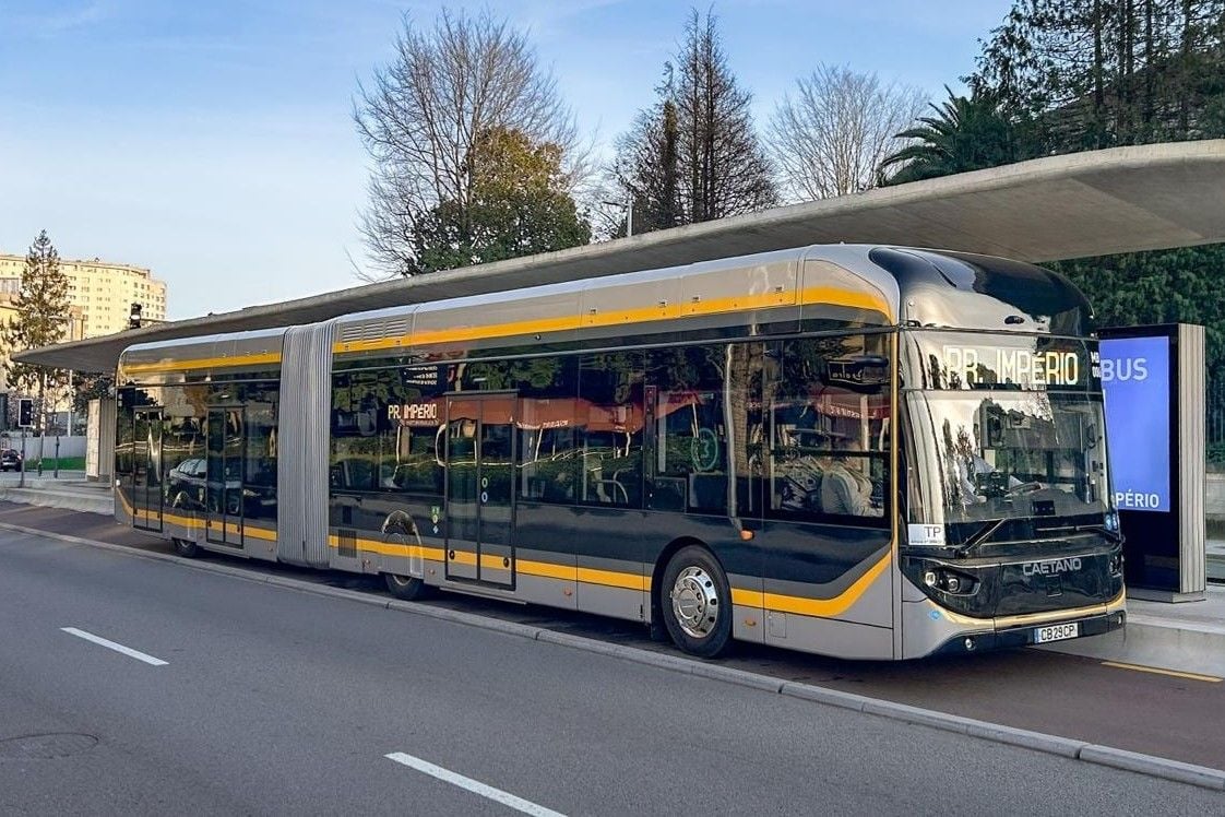 Caetanobus h2citygold brennstoffzellen bus fuel cell bus portugal porto min