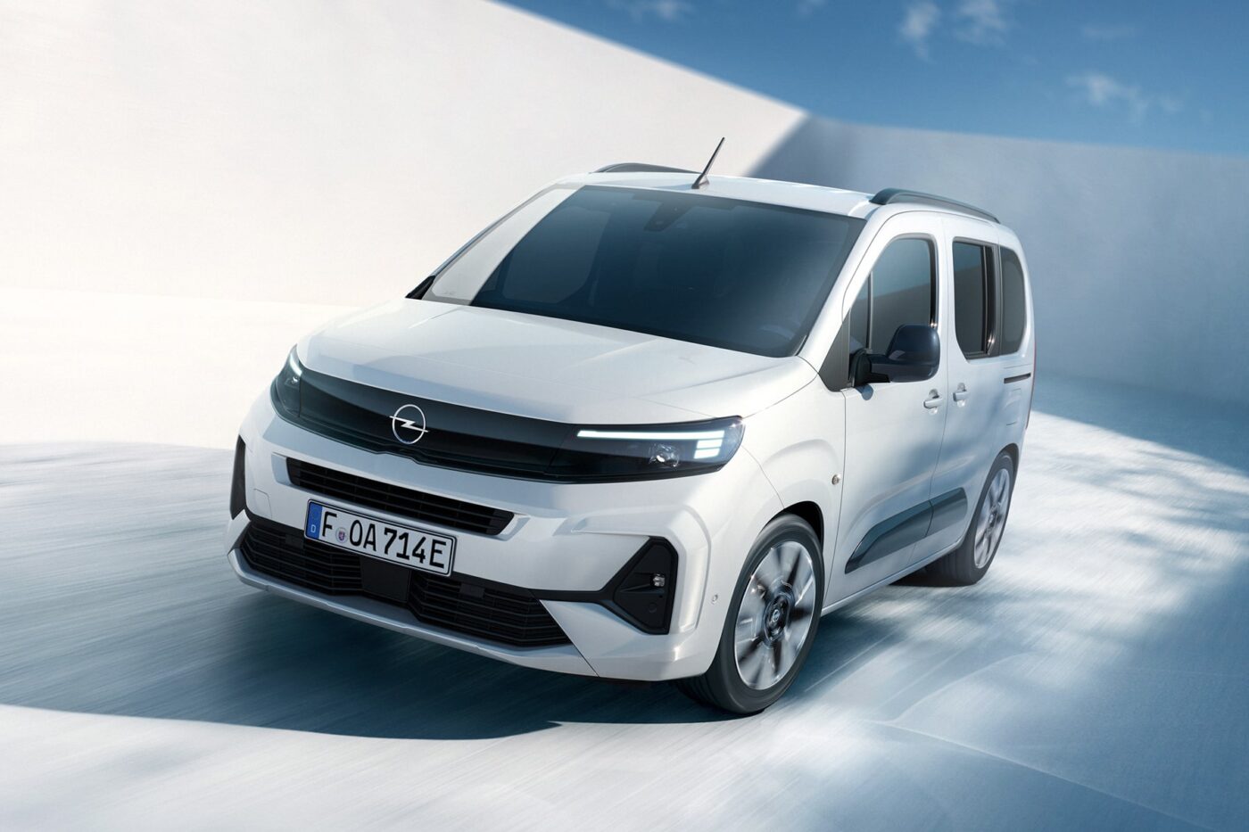 Opel combo electric facelift min