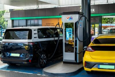 mol plugee ladestation charging station ungarn hungary 2025 01 min Mol plugee ladestation charging station ungarn hungary min