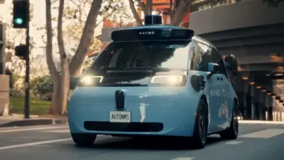 Waymo robotaxi minivan electrive