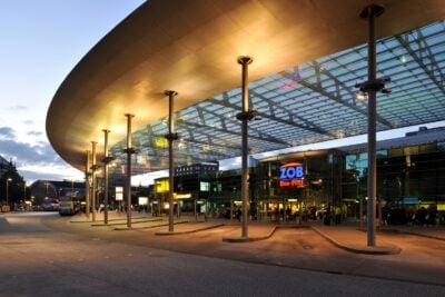 Hamburg zob zentraler omnibusbahnhof