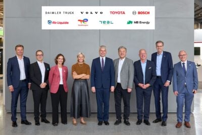 wasserstoff allianz daimler truck volvo group steffen bilger Gruppenbild der neuen Allianz für Wasserstoff im Güterverkehr
