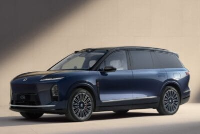 Nio es8