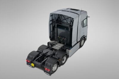In die E-Lkw von Scania zieht neue Batterietechnik ein