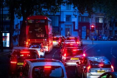 london autos staut fotograf michael fousert 9gk7blcdbfg unsplash London autos staut fotograf michael fousert 9gk7blcdbfg unsplash