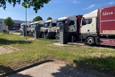 behrens man etgx ladestationen truck charging hintergrund E-Lkw vom Typ MAN eTGX an Ladestationen von Projektpartner Behrens-Gruppe
