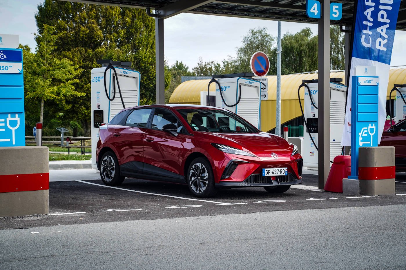 Essai Mg4 Standard Station Recharge