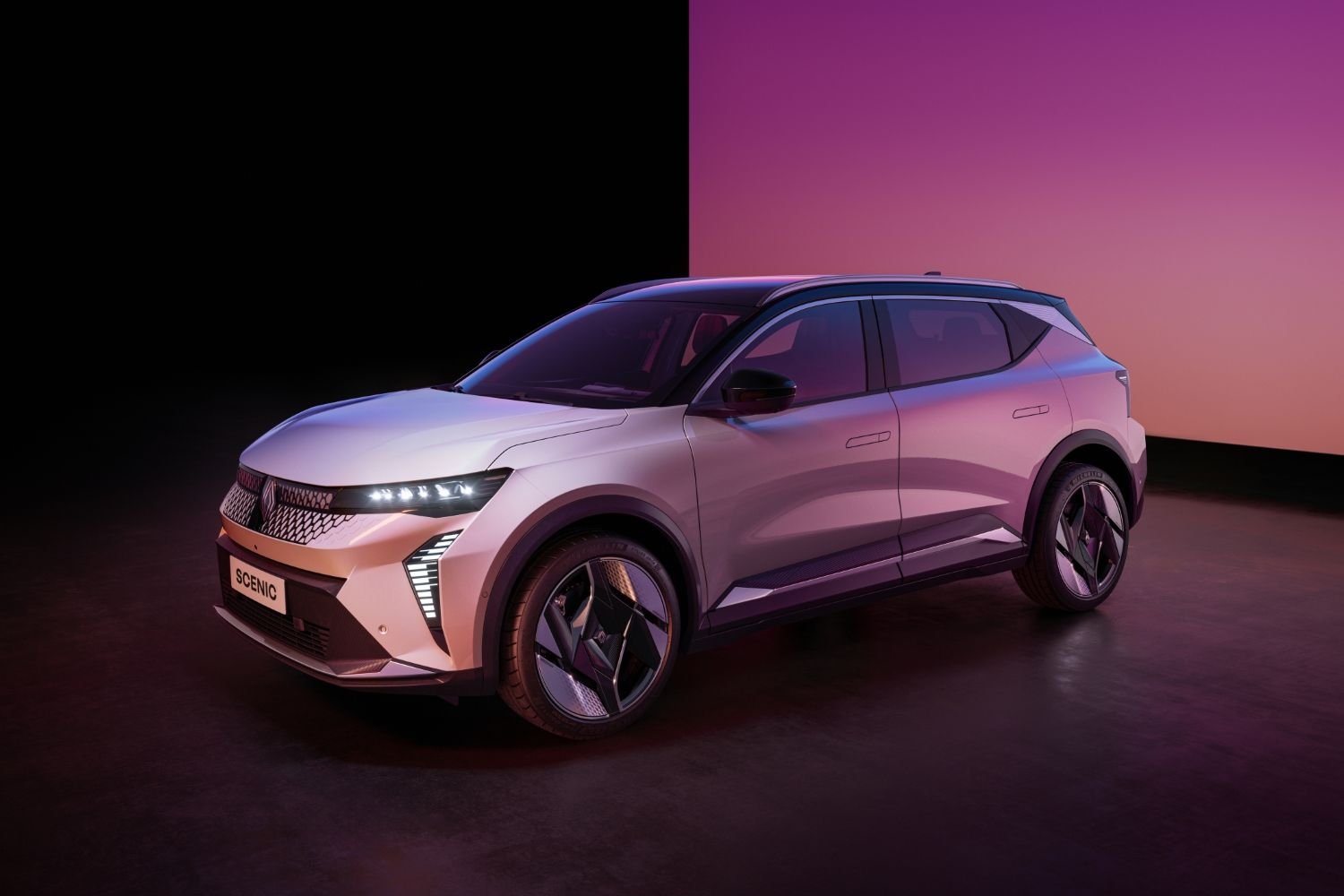 Nouveau Renault Scénic E Tech Electric Version Iconic (1)