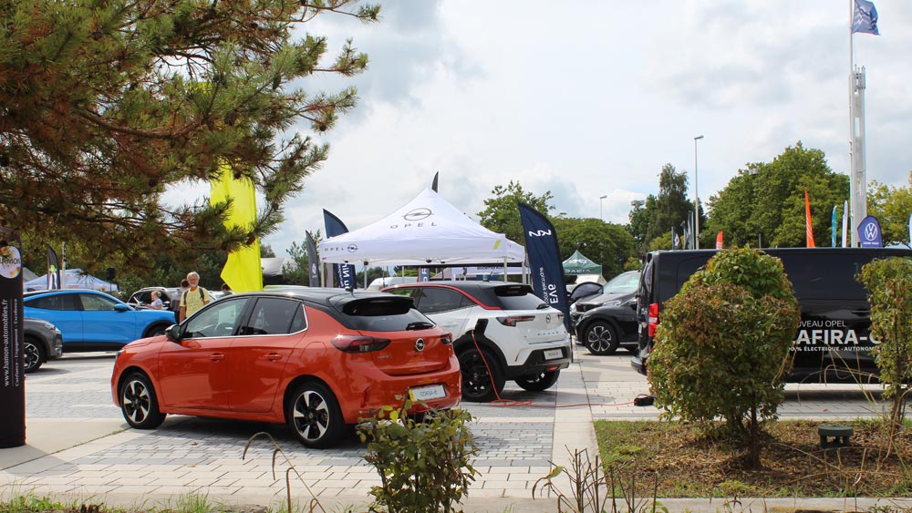 Salon du véhicule électrique communauté utilisateurs voitures électriques