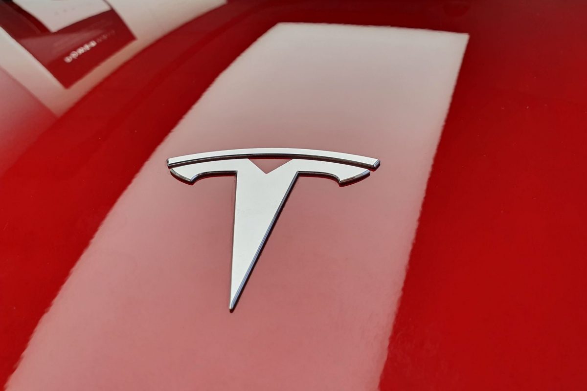 Logo de Tesla