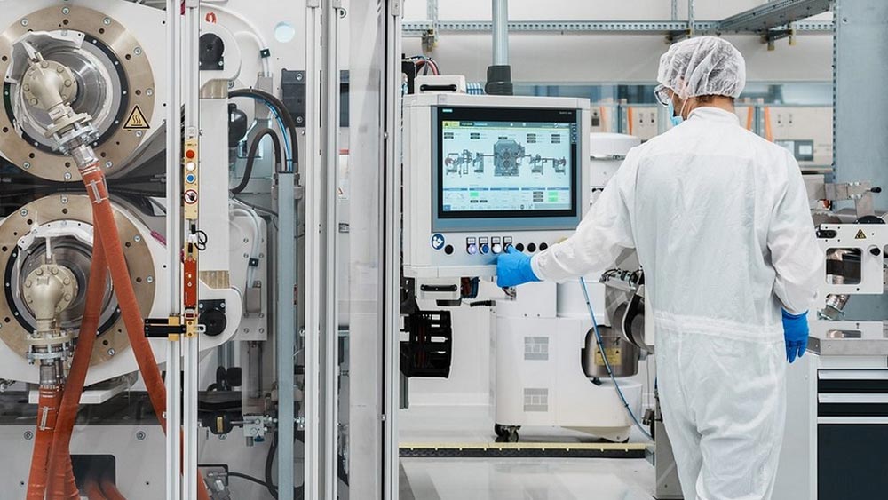 Au Battery Technology Center Mercedes pour les camions électriques