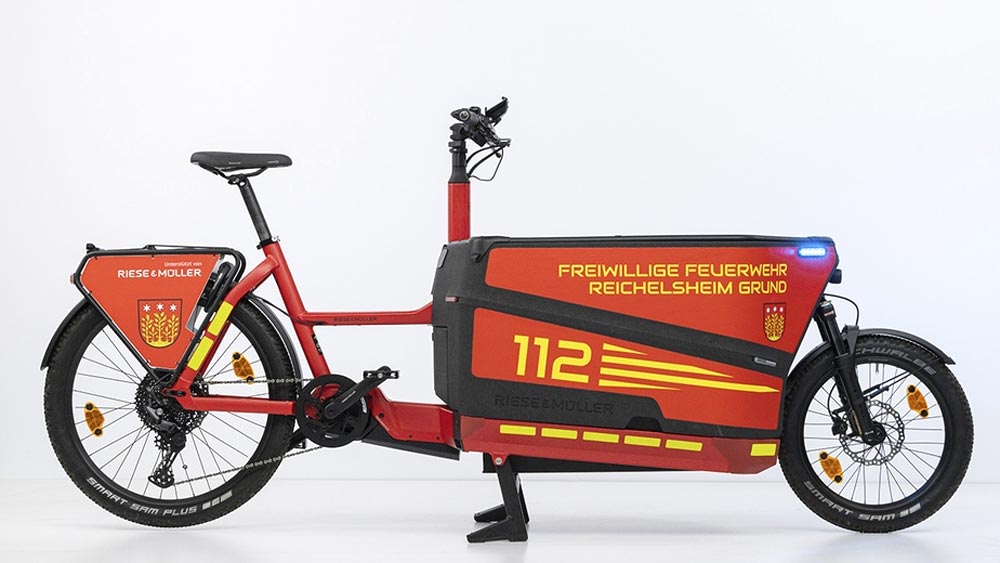 Vélo cargo électrique Riese & Müller pour les pompiers