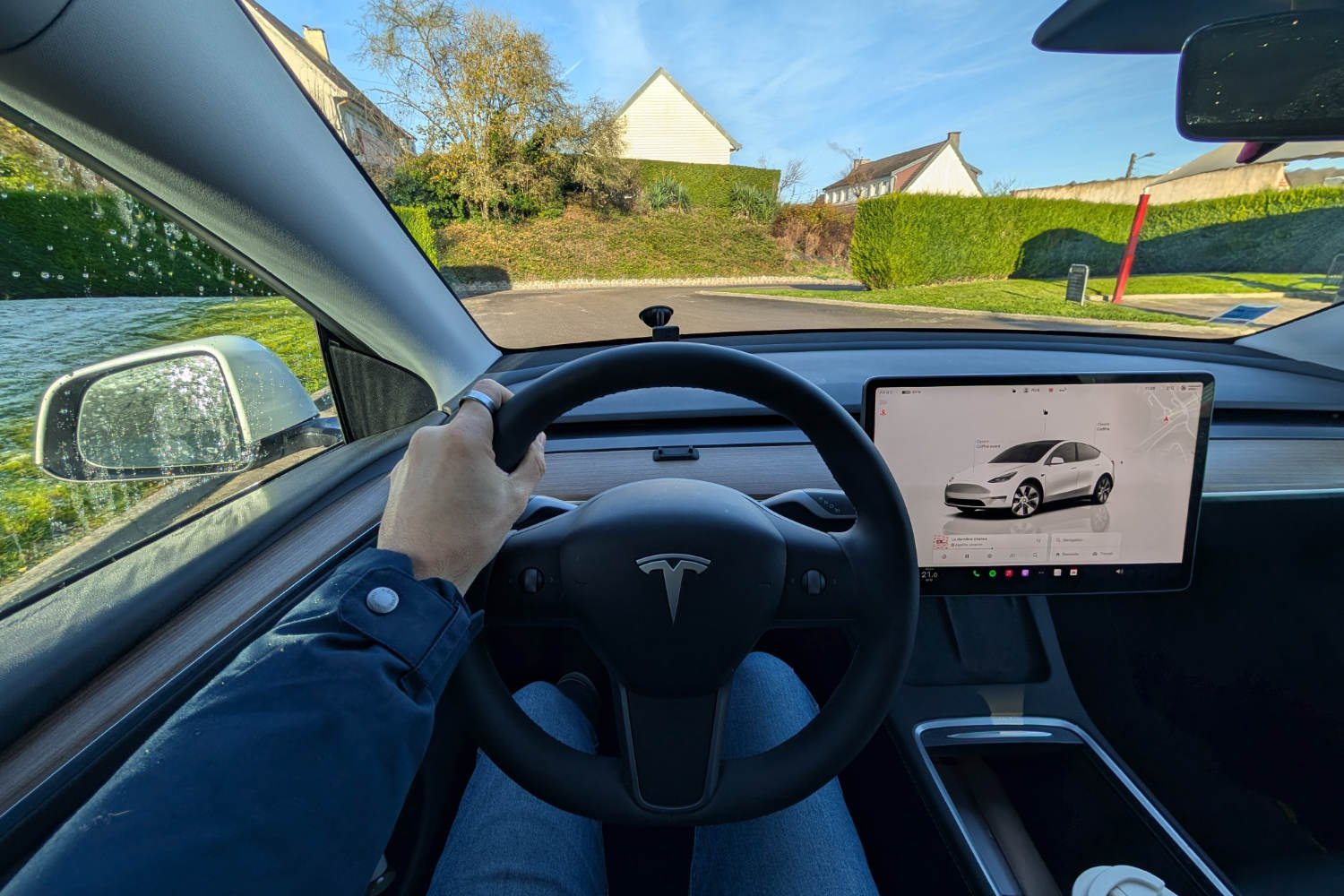 Un An Tesla Model Y Conduite
