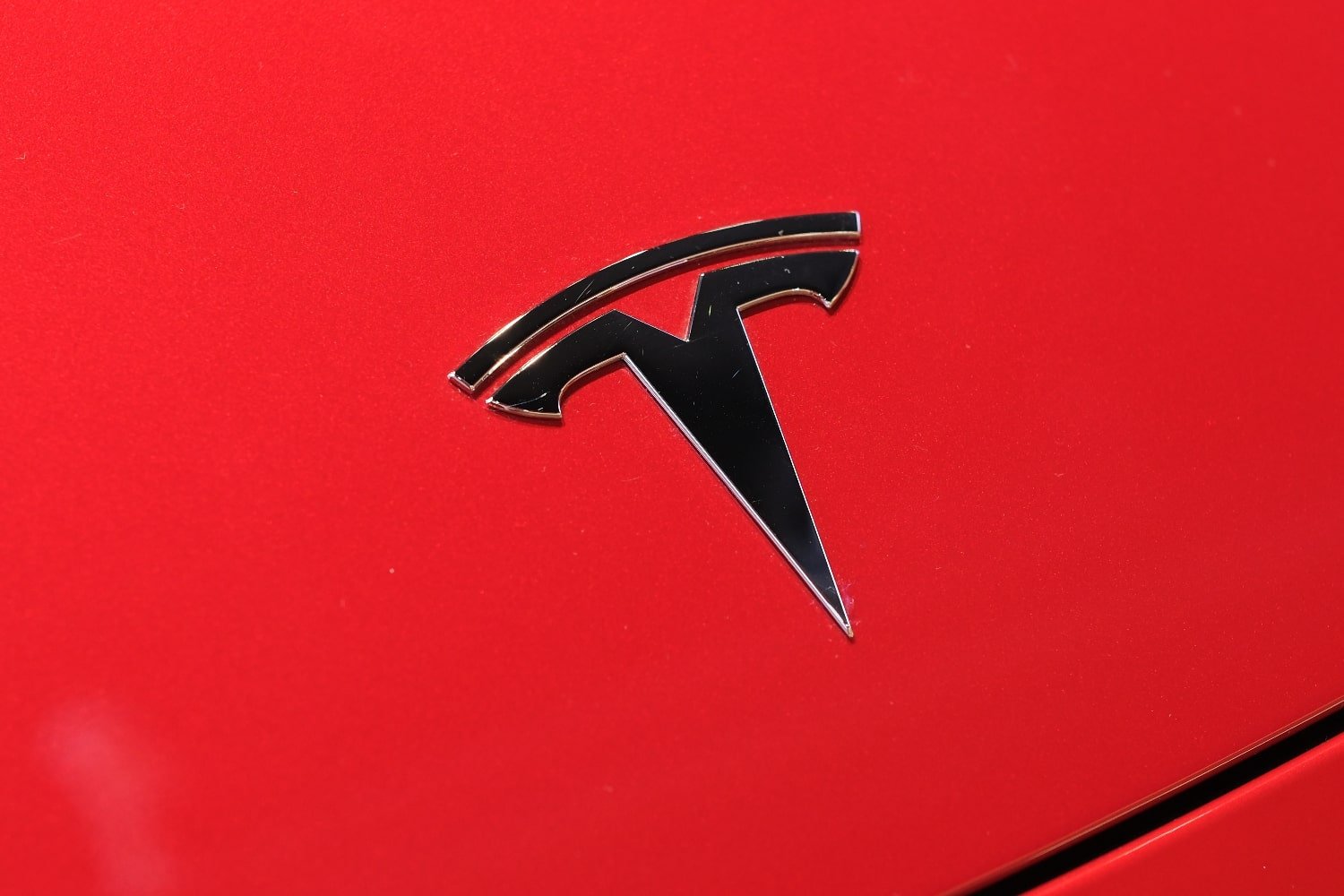 Tesla Logo Capot