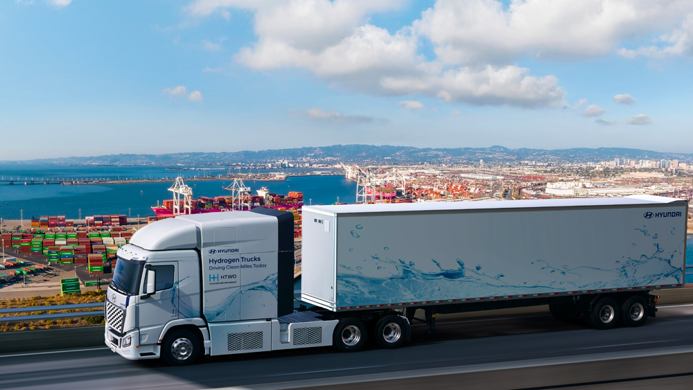 Camion tracteur routier Hyundai XCient électrique à pile hydrogène
