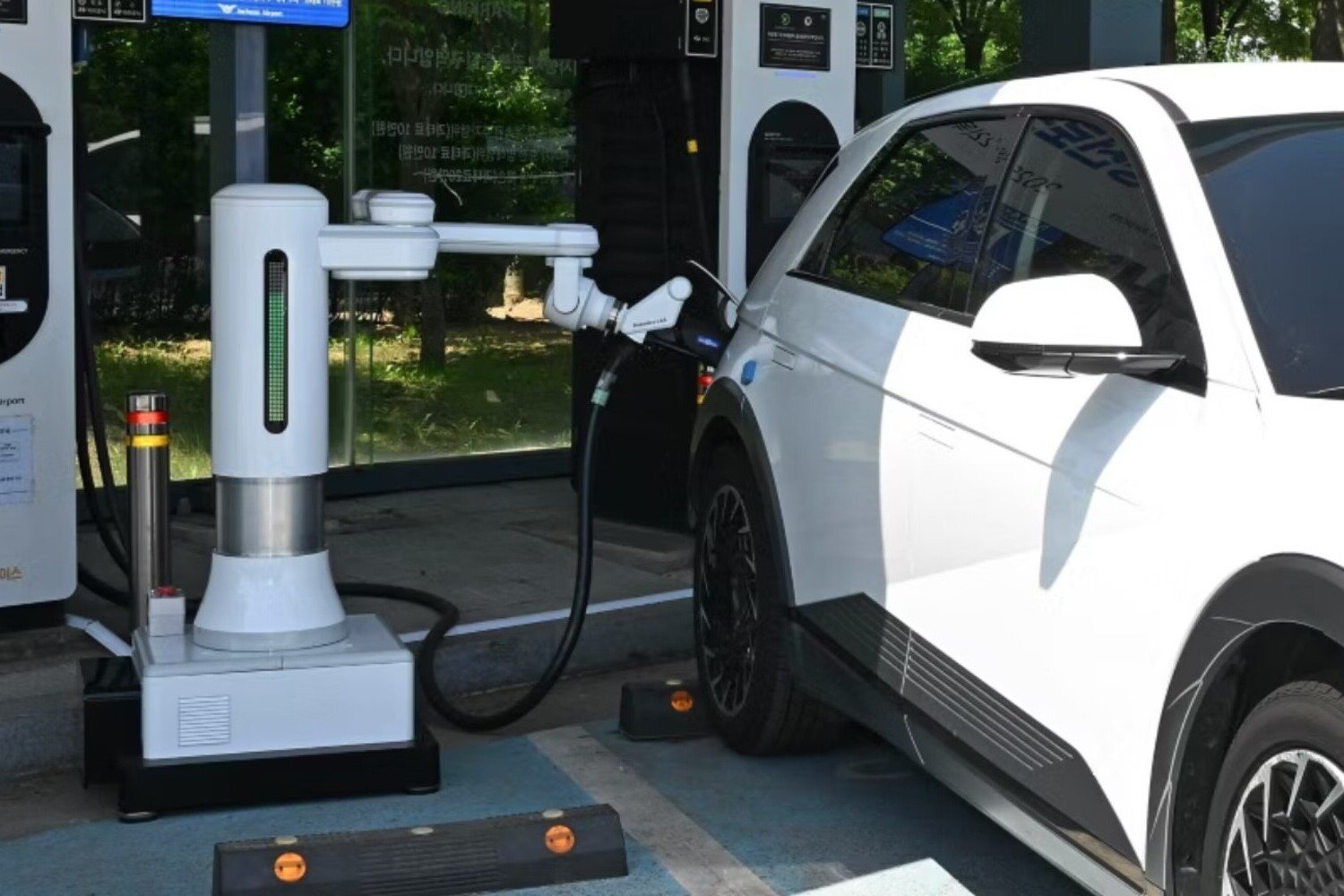 Robot Hyundai (1)
