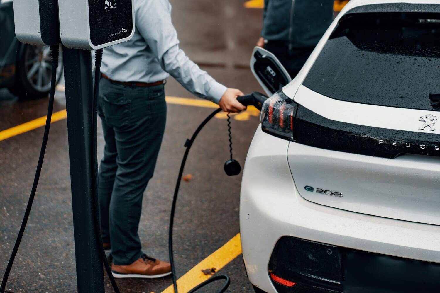 Peugeot Stellantis Voitures électrique Recharge