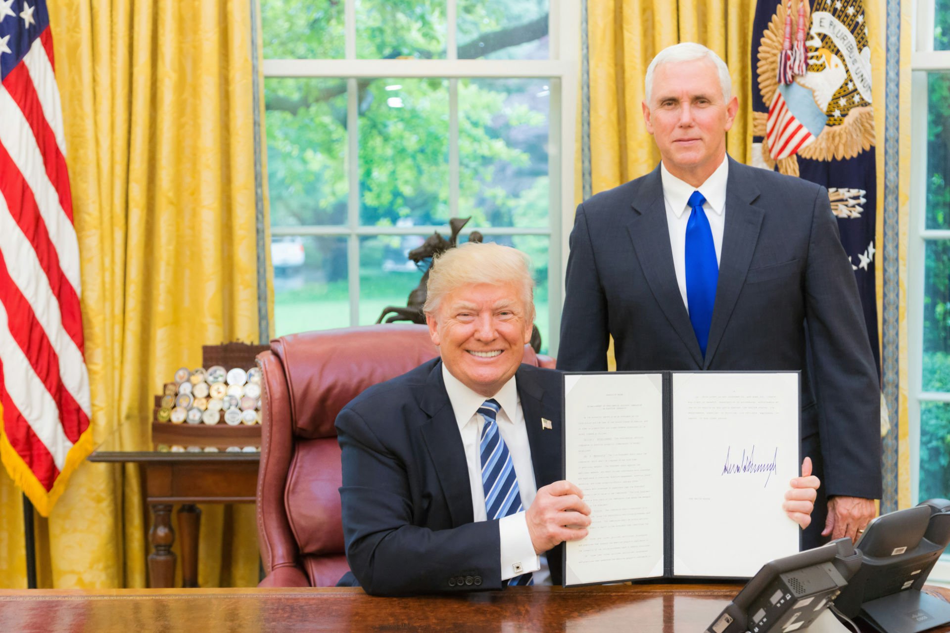 Donald Trump Loi Voiture Electrique