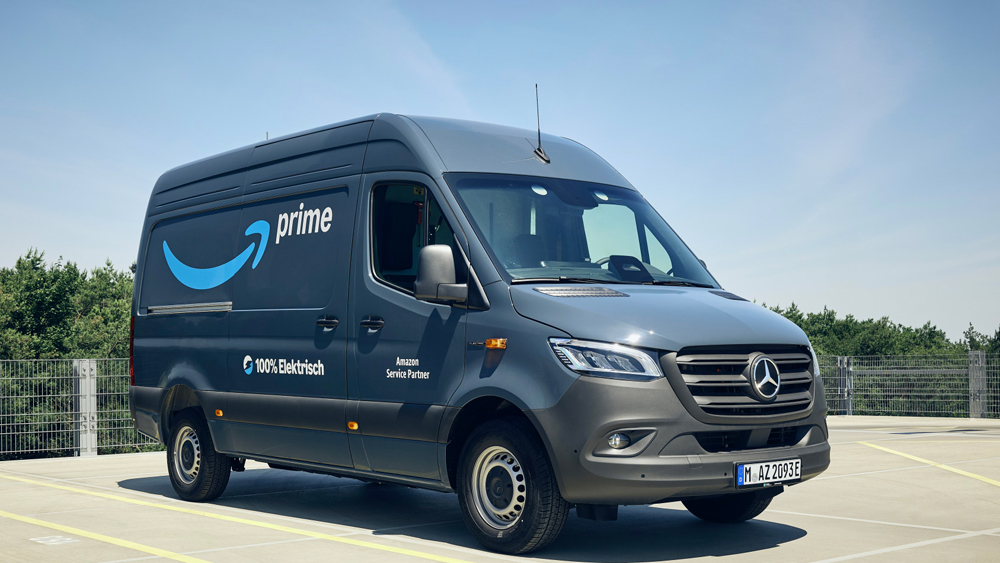 Des fourgons électriques Mercedes pour les livraisons Amazon