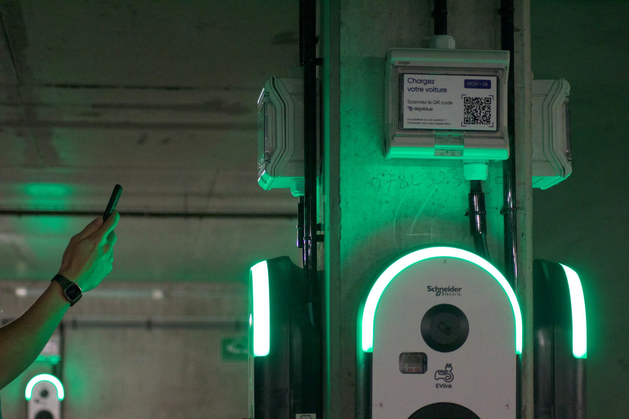 DejaBlue accélère et lève 7,2 M€ pour l'optimisation énergétique des véhicules électriques