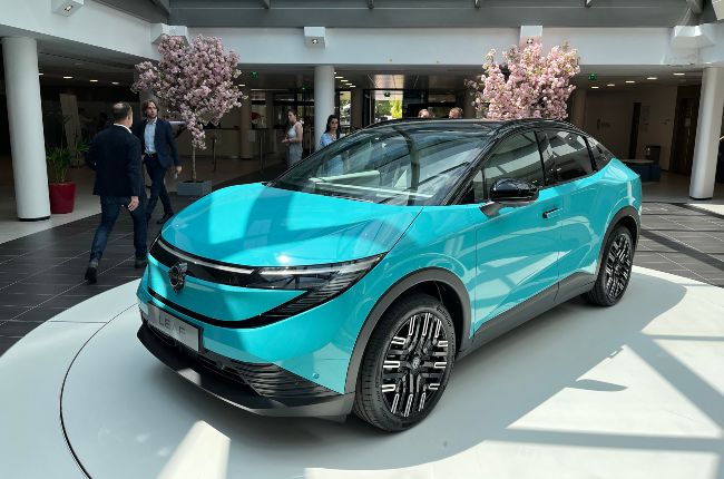 Nissan Leaf AV