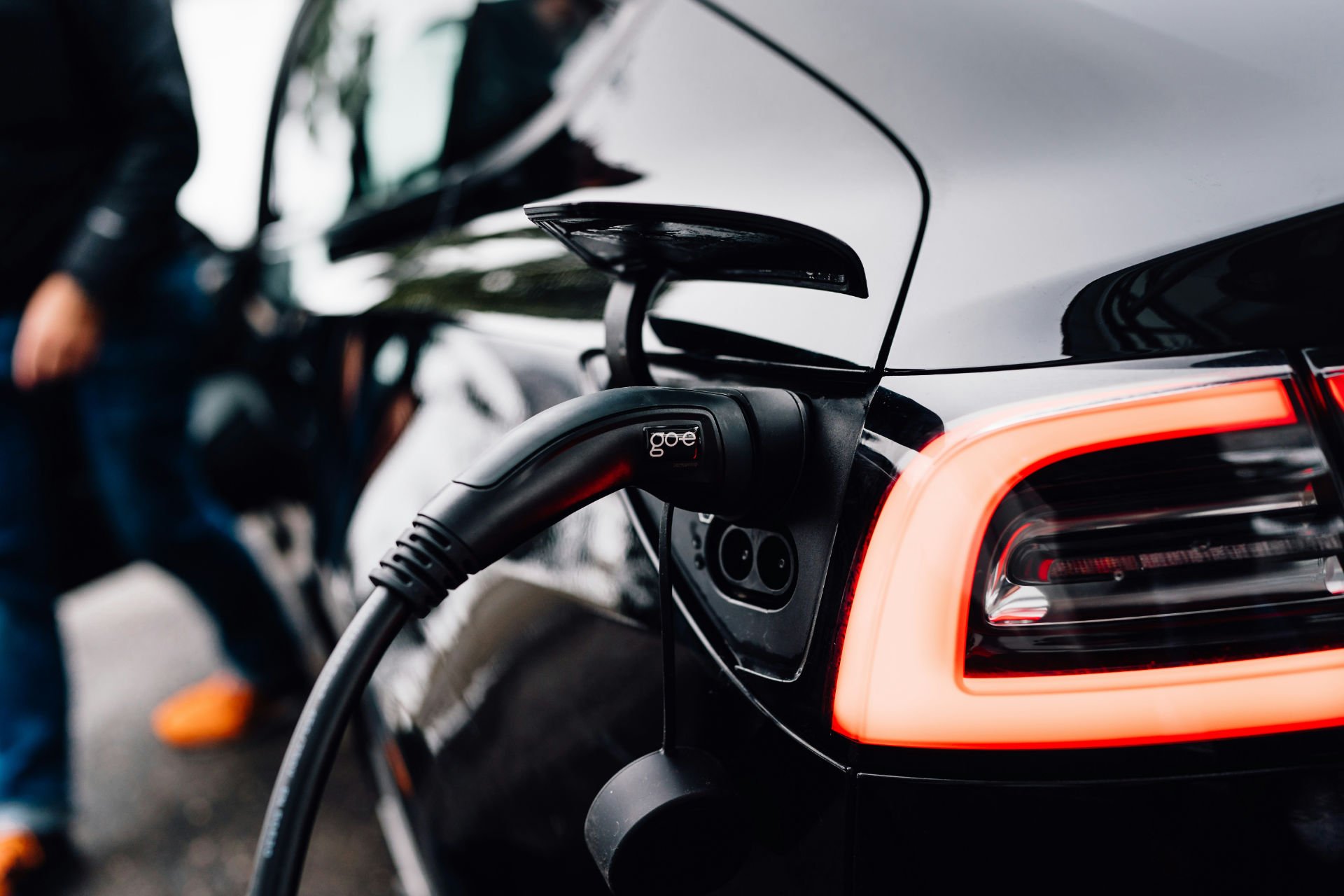 Voiture Electrique Recharge