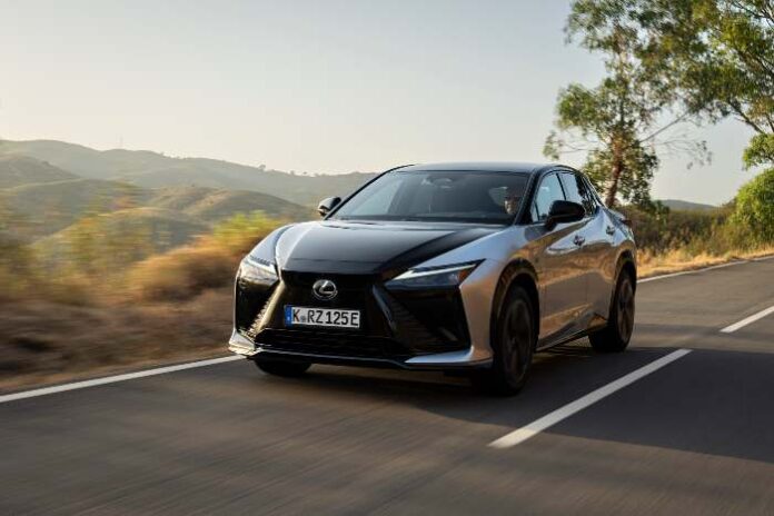 Lexus RZ 550e