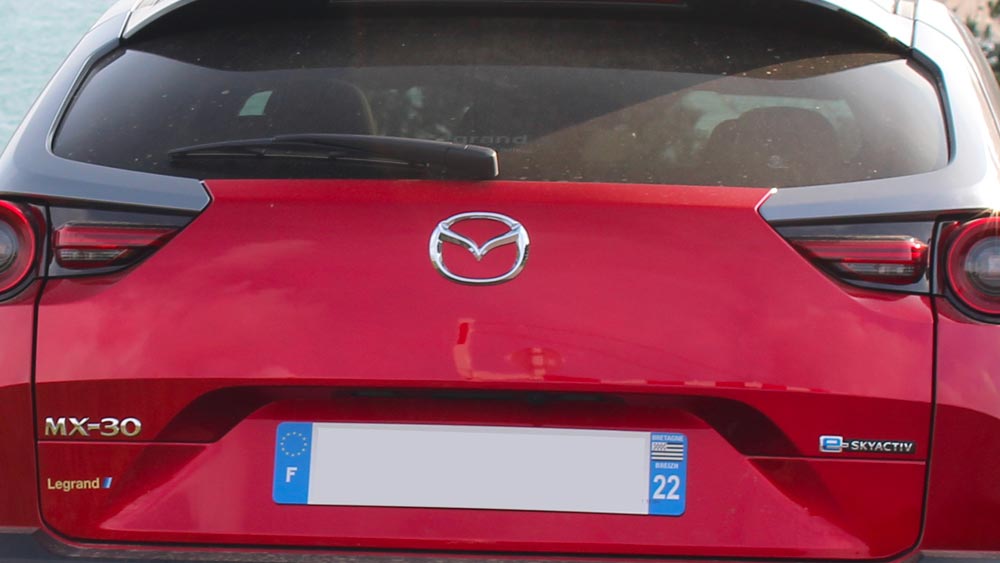 Arrière d'une Mazda MX-30