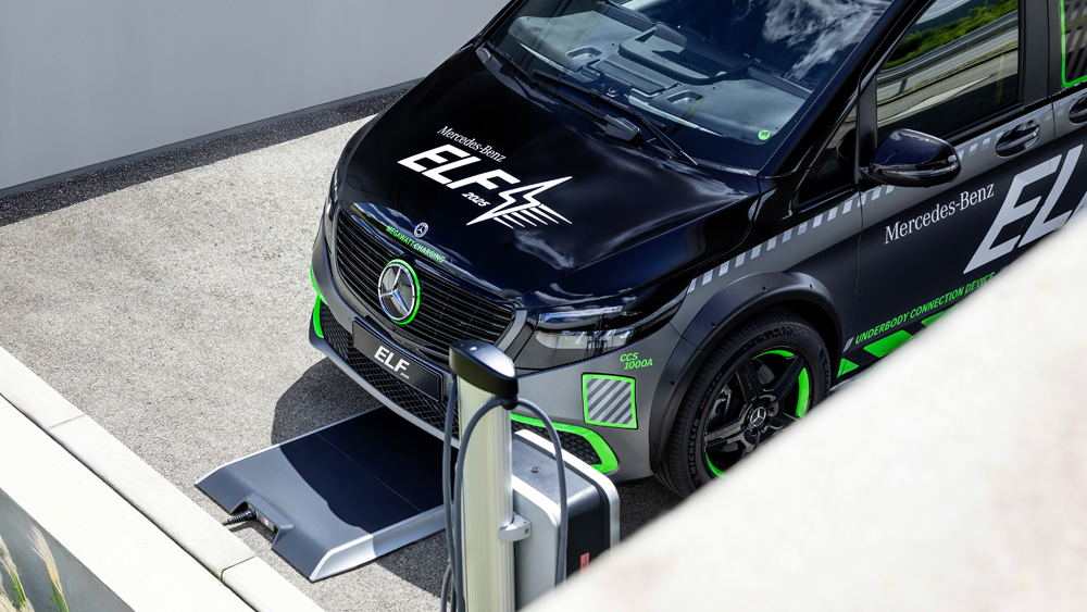 Laboratoire de la recharge ELF de Mercedes-Benz