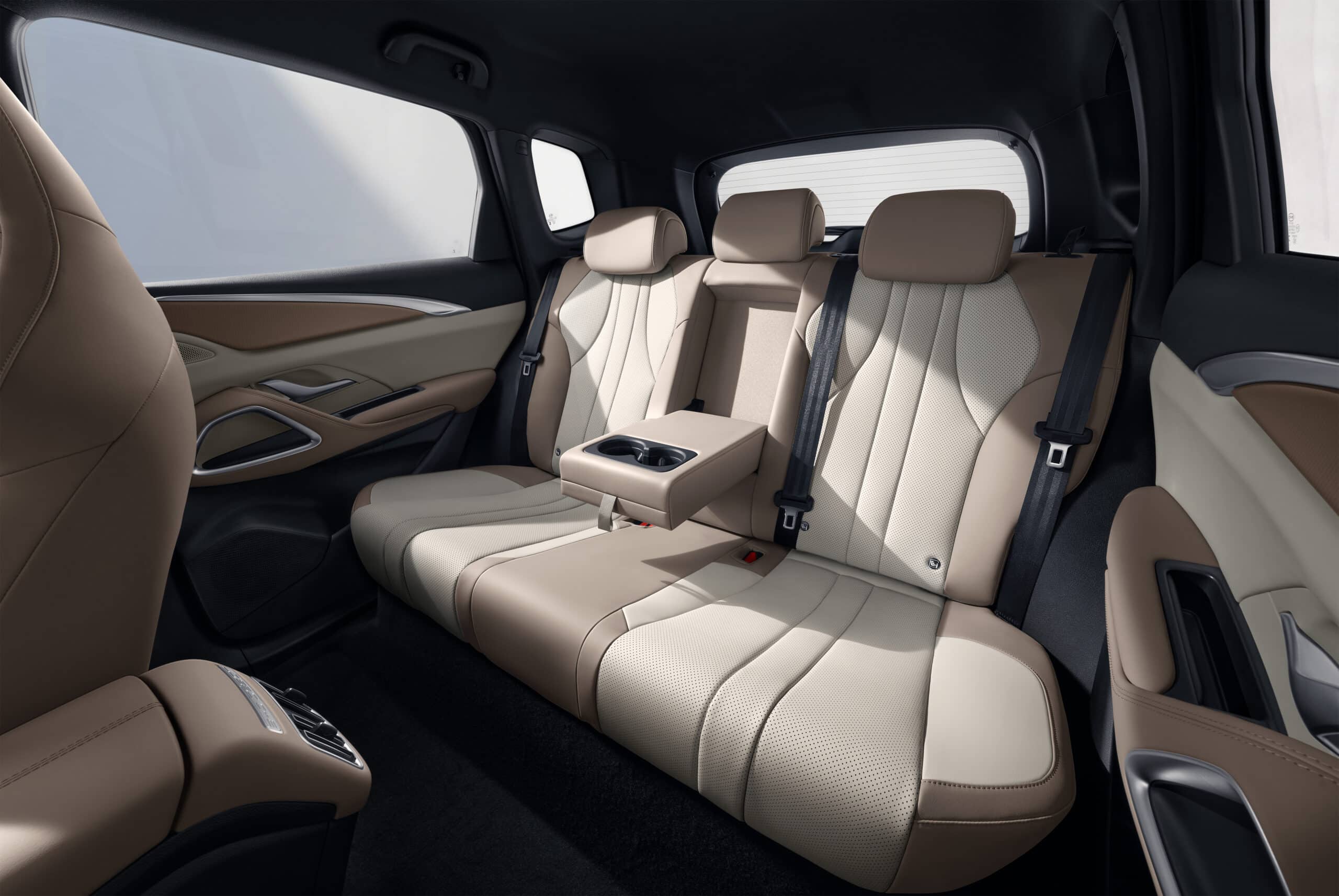 BYD SEALION 5 DM-i intérieur 