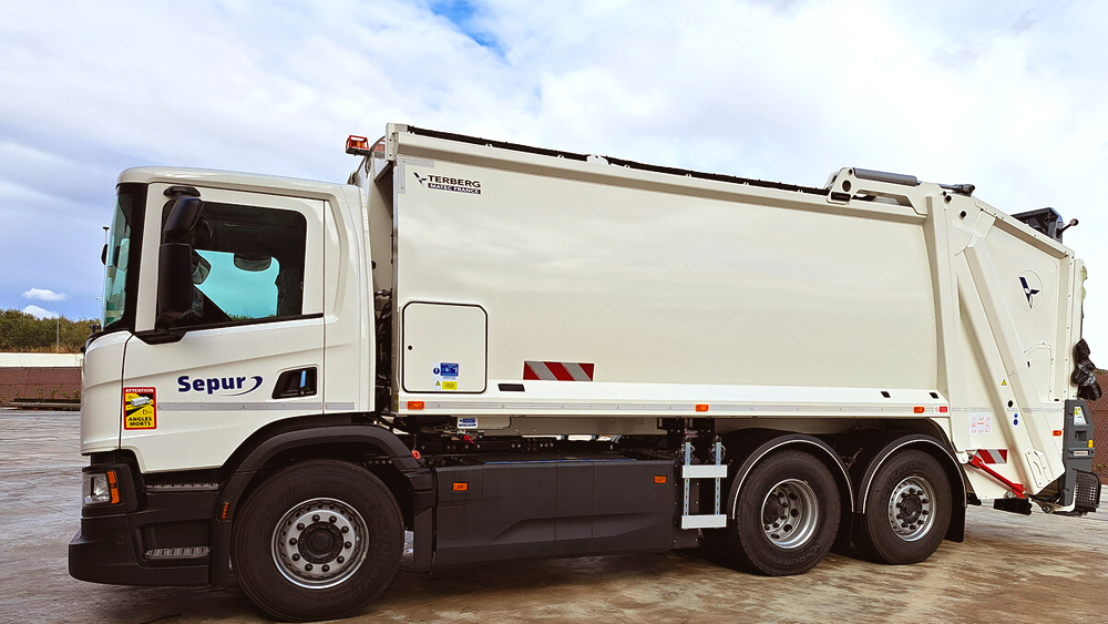 Benne à ordures ménagères électrique Scania pour Sepur