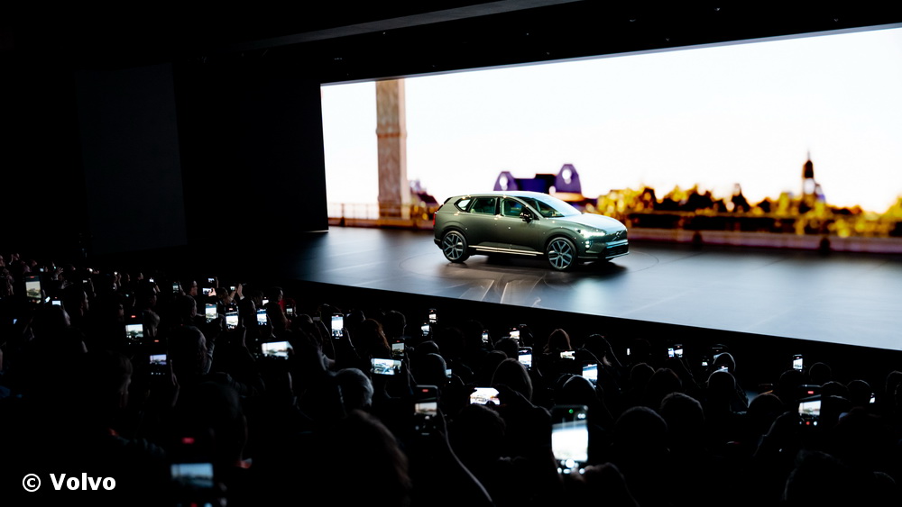 Volvo EX60 SUV familial électrique