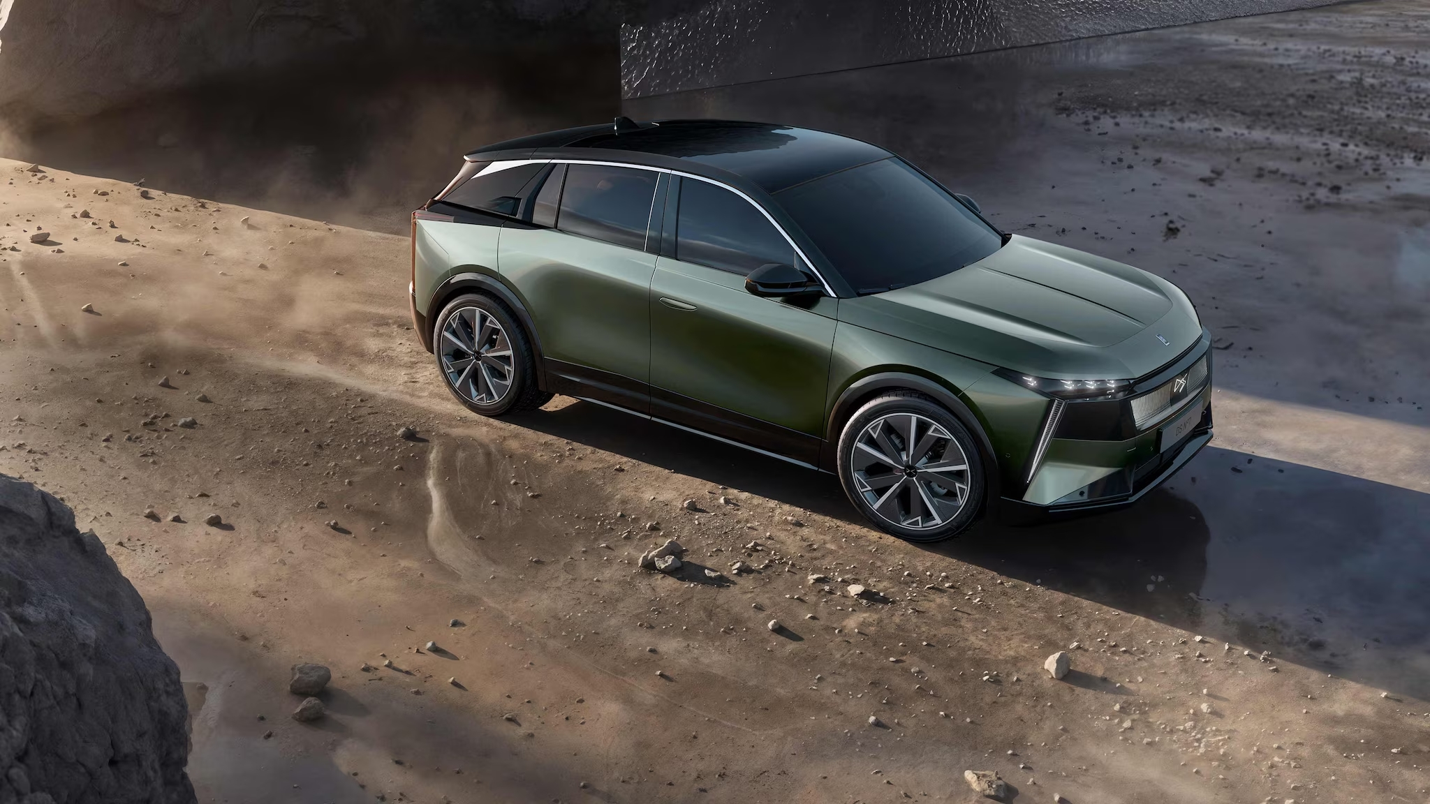 DS N°7 E-Tense : le SUV électrique français qui vise la première classe
