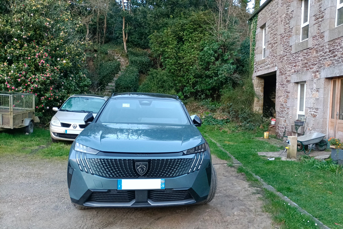 Le Peugeot e-5008 de Michel