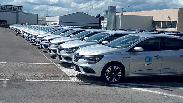 Véhicules de la flotte de Socotec © La Poste