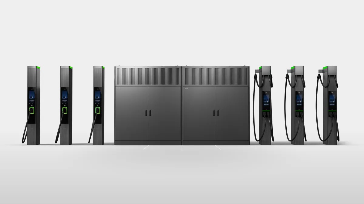 Système de recharge ABB OM X-Series avec refroidissement liquide intégral supportant plus de 100 points de charge jusqu'à 10 MW