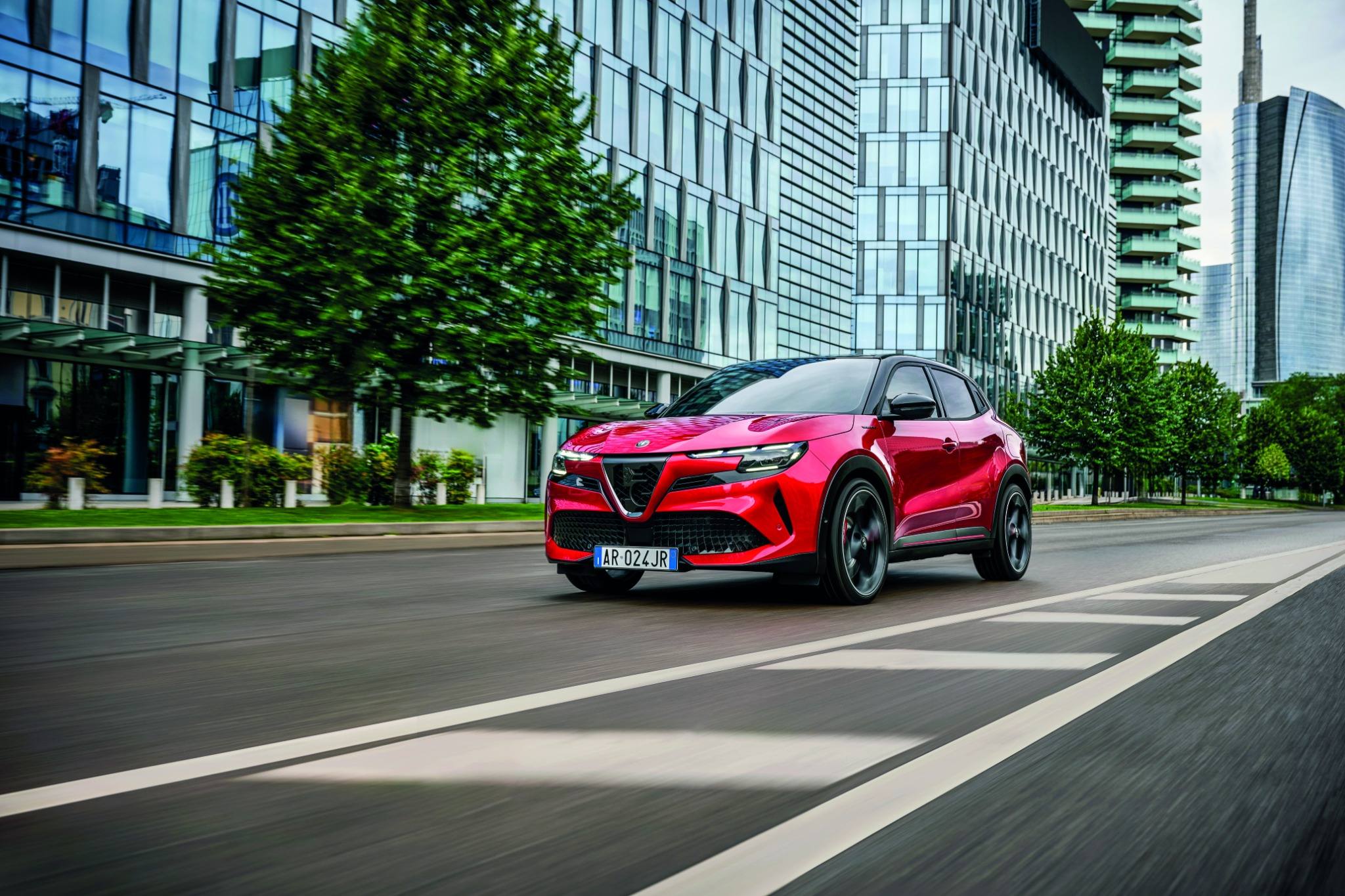 Alfa Romeo Junior Elettrica : le SUV compact électrique à l’italienne dès 38 500 €