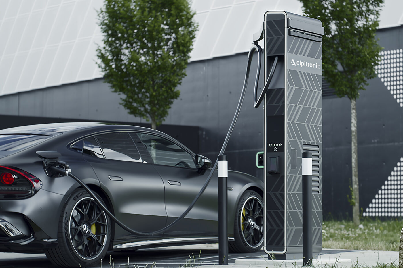 Alpitronic HP Dispenser borne de recharge 1000 kW connecteur CCS refroidi liquide