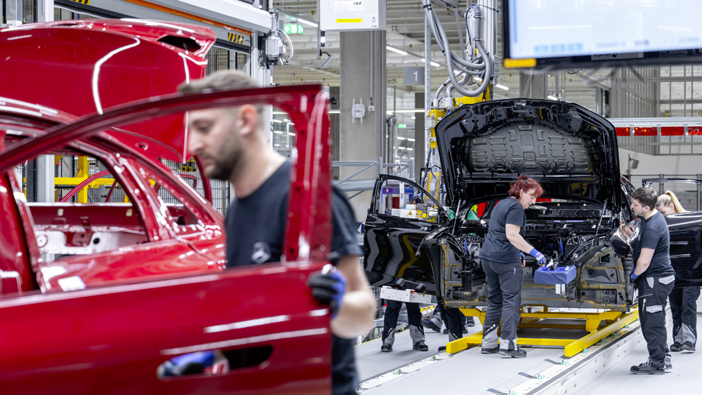 A l'usine Mercedes-Benz de Kecskemét