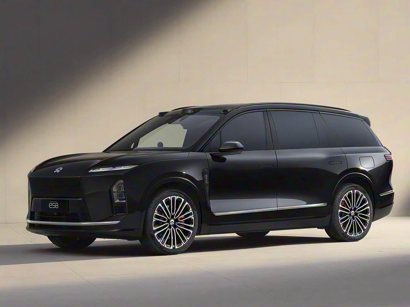 Nio ES8