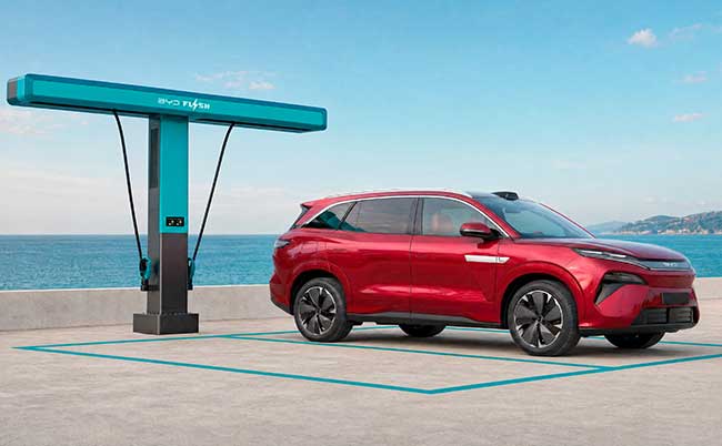 BYD Atto 8 BYD Atto 8
